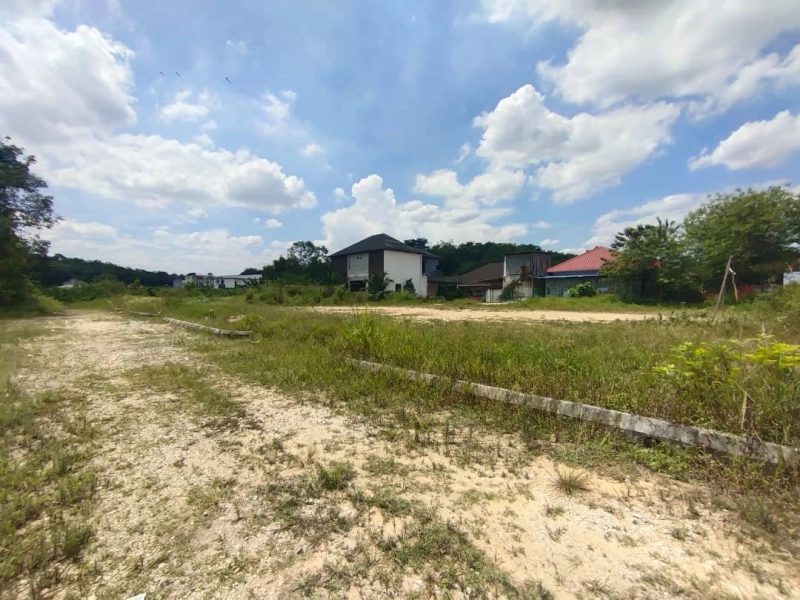 SUNGAI BULOH SUNGAI PLONG BANGLO LOT