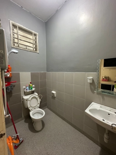 Kulai Bandar Putra Jalan Merbau 2Storey House 4Rooms 3Baths For Rent