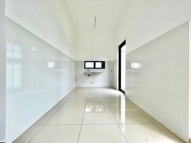 ECO GRANDEUR END LOT PUNCAK ALAM