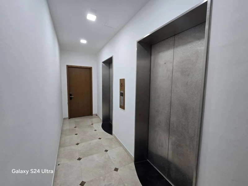 Quadro Residences @ KLCC - Near KLCC, Level 26 private lift, Sale below bank value