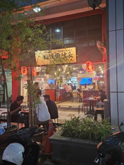 Ground & Mezzanine Floor Shop-Plaza Damas @ Taman Sri Hartamas, KL-Sale below bank value Rm500k
