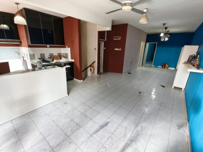 AMANSIARA TOWNHOUSE SELAYANG, Actual, RENO, Well Keep, Rm1k Booking
