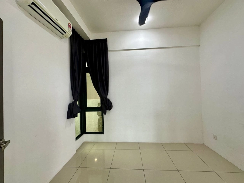 8 Scape Residence in Taman Perling