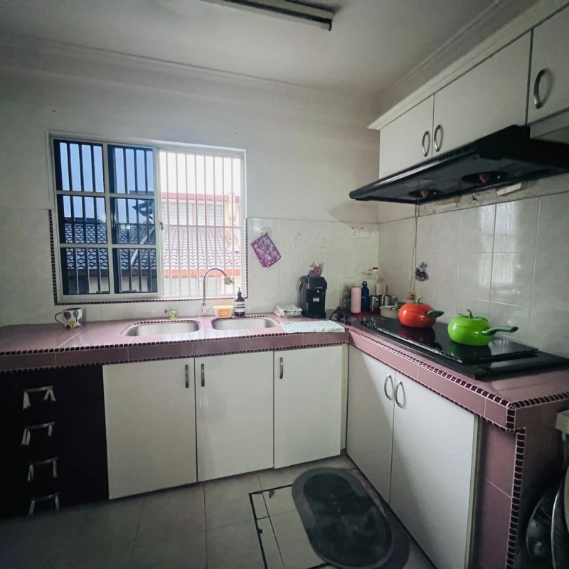 Lucky garden 1.5 story house at bangsar