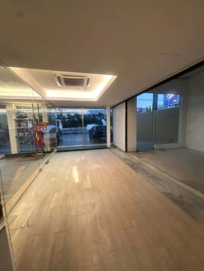 Premium ShopLot Jalan Maarof Bangsar, Kuala Lumpur For Rent