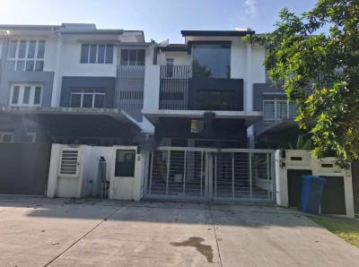 Jalan U10/57B, Subang Impian, Shah Alam@🏬Triple Storey Terrace House