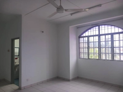 Renovated 2 storey house @ Bandar Puteri, Klang - Sale below bank value Rm182k