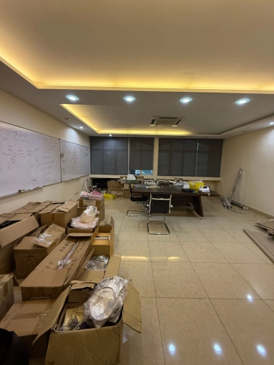 4.5 STOREY SHOP OFFICE JALAN IPOH, Actual, PARTIALLY FURNISHED, Move In Ready