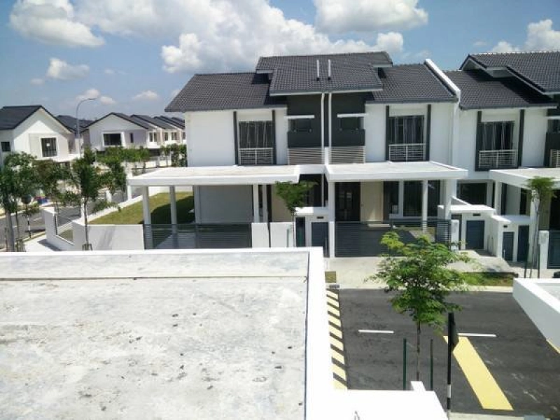 Rare Opportunity in Siara 81, Sungai Ara – Two Adjacent Terrace Houses with Basement!