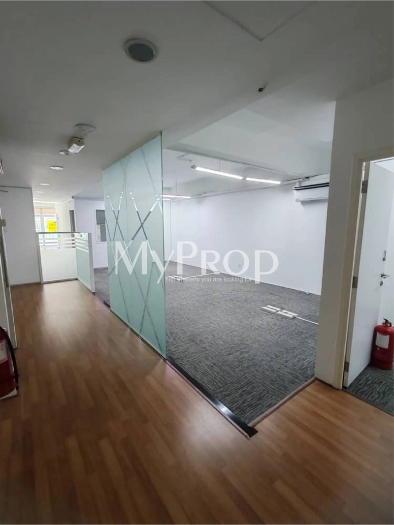 🏢 Office for Rent @ 𝗣𝗹𝗮𝘇𝗮 𝗗𝗮𝗺𝗮𝘀, 𝗦𝗿𝗶 𝗛𝗮𝗿𝘁𝗮𝗺𝗮𝘀