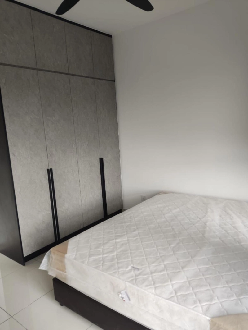 Fully furnished studio