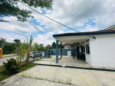 Bumi Lot Corner unit Single Storey House