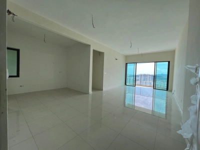 Iconic skies Relau 1493sf High Floor Original unit Low density