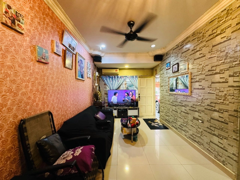 Taman Selaseh, Batu Caves, Gombak Single Storey Terrace House -For Sale