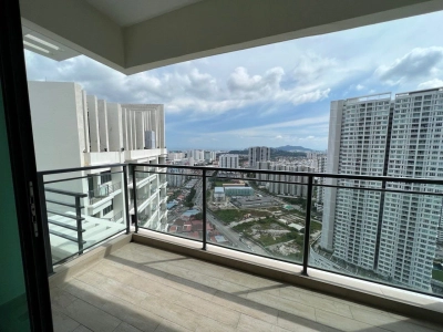 Iconic skies Relau 1493sf High Floor Original unit Low density