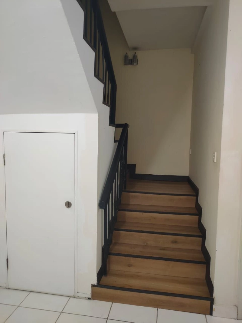 ARMANEE CONDO DAMANSARA DAMAI, Actual, Reno, Facing POOL, Low Deposit