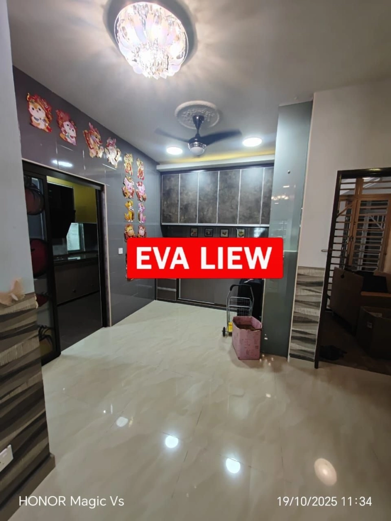 Golden Triangle @ Sungai Ara (Blk A High Floor)  3R2B 1165sf For Sale