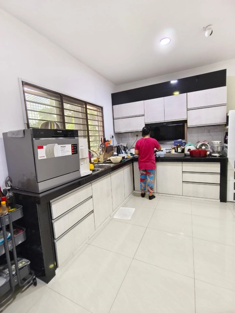Damansara Damai double storey link house for sale