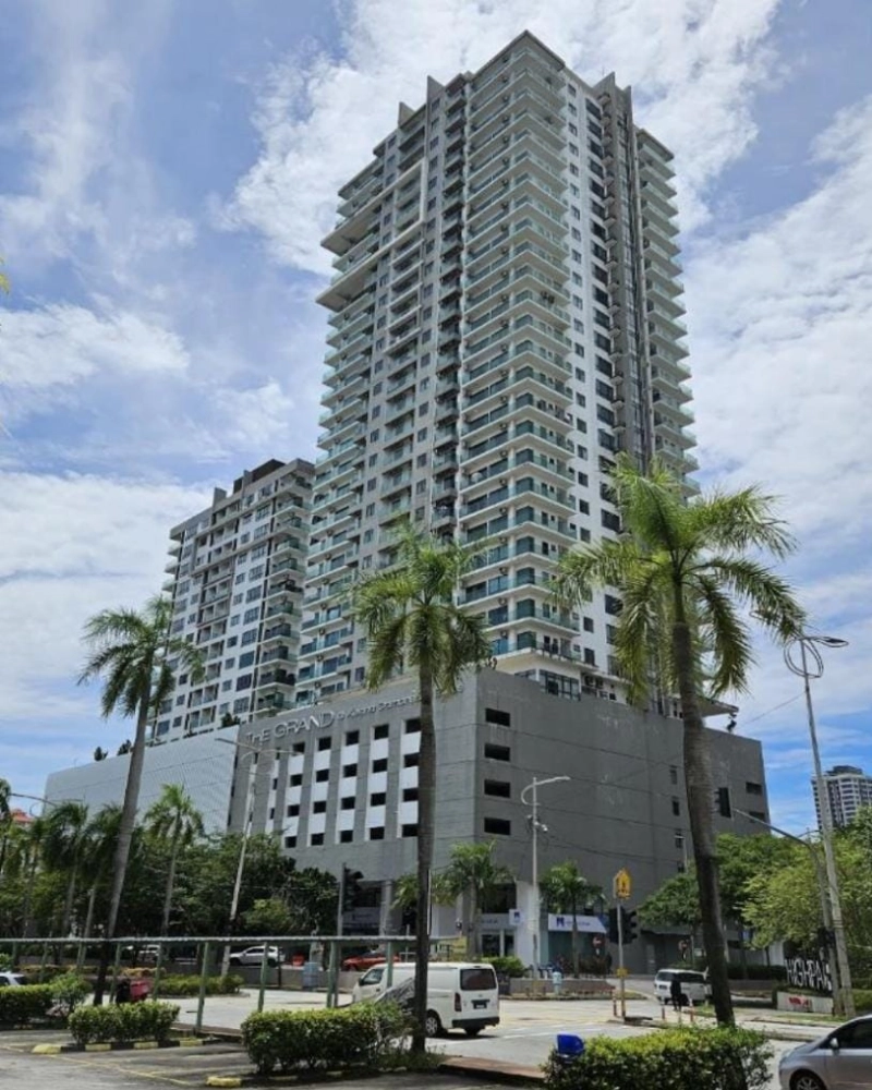 Corner Ground & Mezzanine Grand Sofo-The Grand Kelana Damansara Suite @ SS 6, Petaling Jaya-Sale below bank value Rm800k