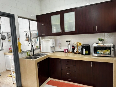 PV6 PLATINUM HILL CONDO SETAPAK