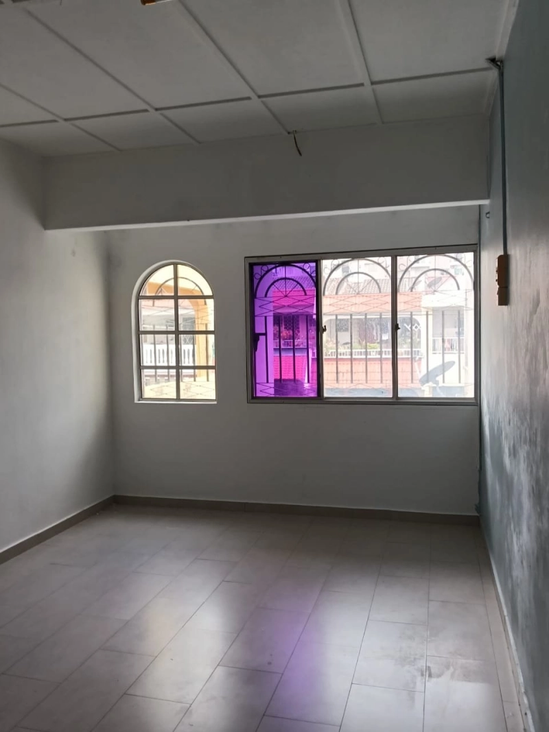 2 Storey TAMAN SRI GOMBAK FASA 9, Actual, Freehold, RENO, Low Deposit