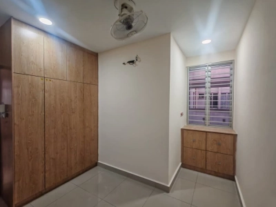 228 Condo @ Selayang Baru-Level 15 no blocking view -Sale below bank value Rm10k