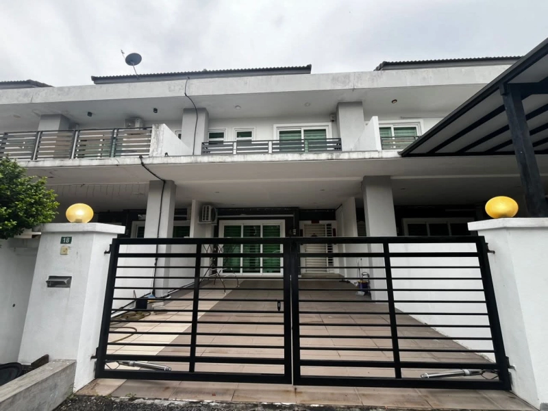 Botani Seri Beringin Double Storey Fully furnish For Rent