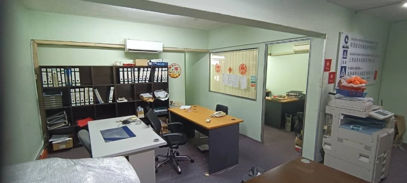 2.5 Storey SHOP LOT TAMAN Kepong, Actual, Freehold, PREMIER LOCATION