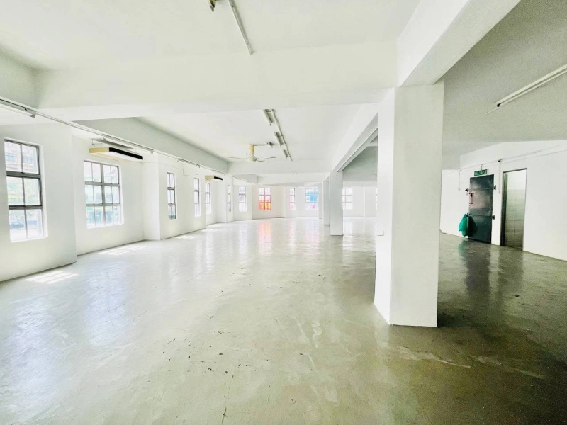 For Rent - Corner Lot 3 Storey Shoplot, Taipan Business Centre, Subang Jaya