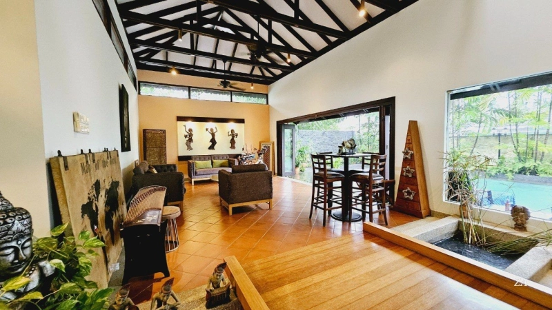 Changkat Kiara Surya Dutamas Mont Kiara Hartamas Kuala Lumpur 3.5 STOREY BUNGALOW HOUSE FOR RENT Swimming Pool Fully Furnished