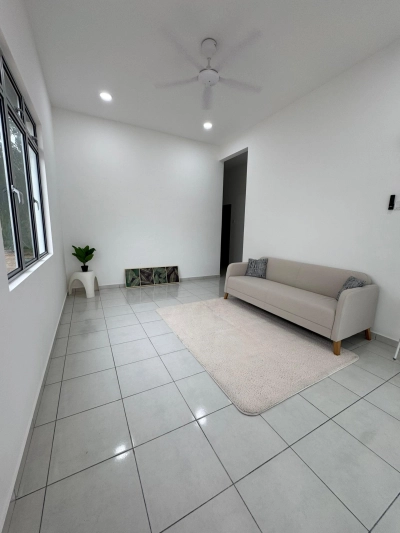 Rumah Semi D Bata Merah Baru Taman Desa Idaman, Olak Lempit