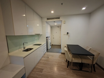 Fully Furnished Unit at Ramada Bukit Ceylon For Sale