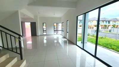 Freehold Landed Unit with Gated Guarded