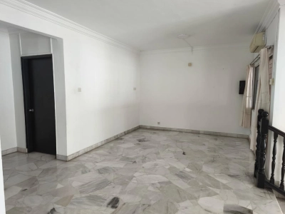 2 Storey DAMANSARA JAYA Seksyen 22, Actual, Partially Furnished, Move In Ready