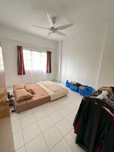 PELANGI DAMANSARA CONDO Petaling Jaya, Actual, Well Keep, Low Deposit