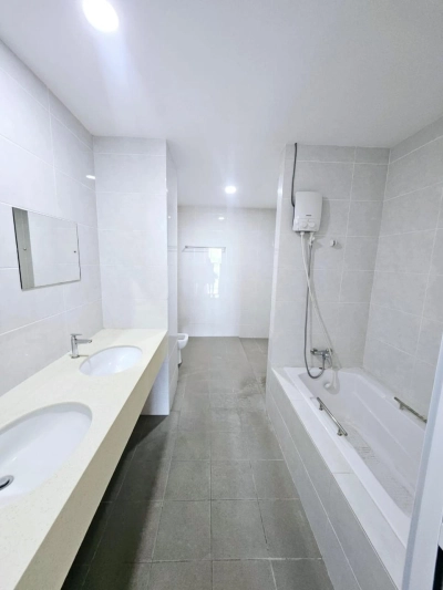 98 Nibong near Queensbay mall For Rent