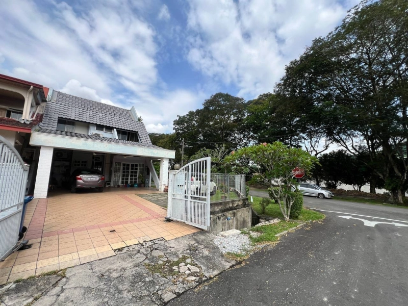 TAMAN SRI UKAY CORNER LOT AMPANG