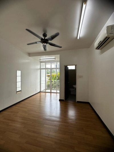 MUTIARA TROPICANA TOWNHOUSE BANDAR UTAMA
