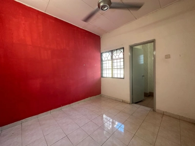 End lot 2 storey house - Bandar Puteri @ Klang - Sale below bank value Rm120k