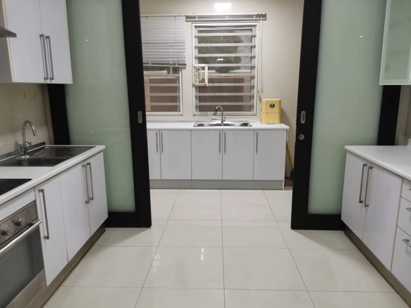 Spacious Fully Renovated E&O 3-Storey Semi-D (Move-In Ready!)