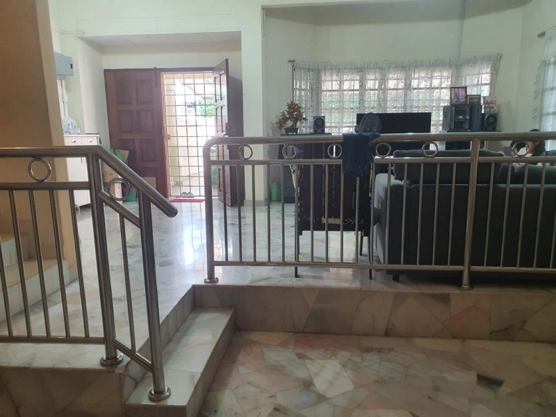 2 STOREY TAMAN BUKIT MALURI KEPONG, Actual, END LOT, Reno, EXTRA LAND
