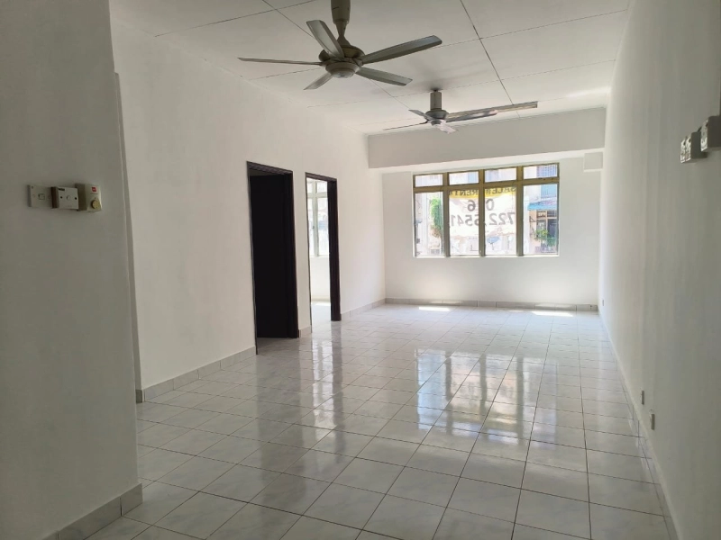 Taman Pusat Kepong Shop Aparment - Strata title