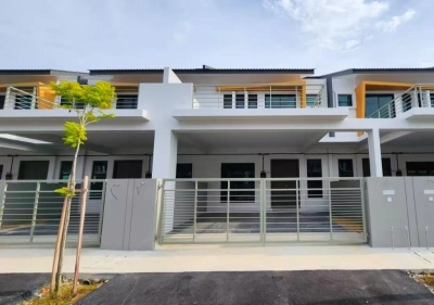 Freehold Double Storey with Gated Guarded