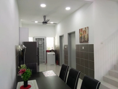 Fully Renovated & Extended 2 Storey Terrace Cherry Hillpark Puncak Alam