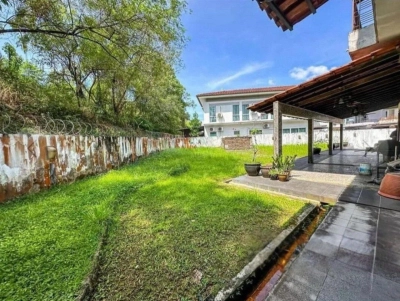 MUTIARA GOMBAK SEMI D CORNER