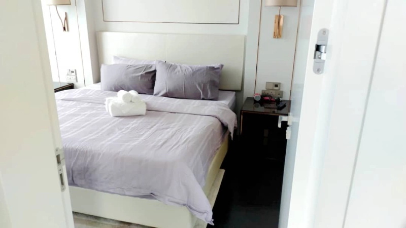 Pavilion Suites @ Bukit Bintang - Level 39 KL Tower view, Sale below bank value Rm500k