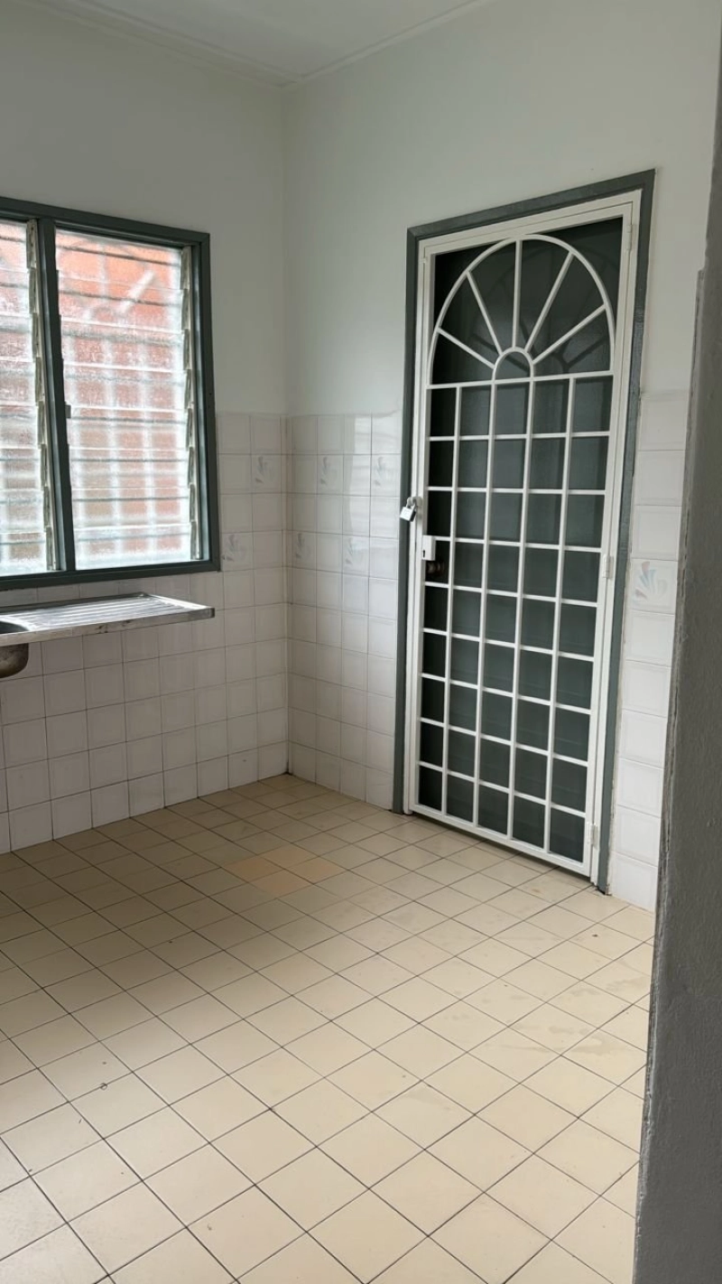 TAMAN BOLTON TERRACE BATU CAVES