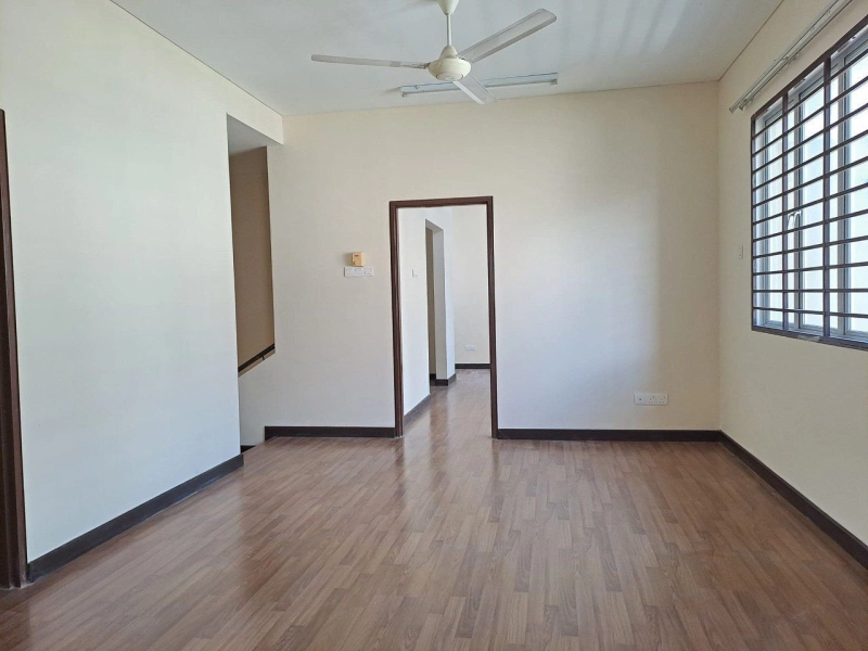 ANJUNG SUASANA BANDAR SERI PUTRA SEMI D