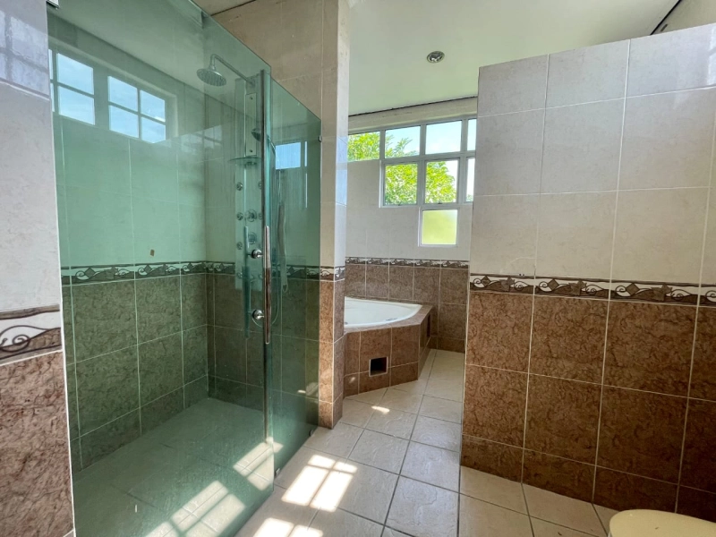 Newly Renovated Triple Storey Semi-D at Lengkok Pemancar, Gelugor