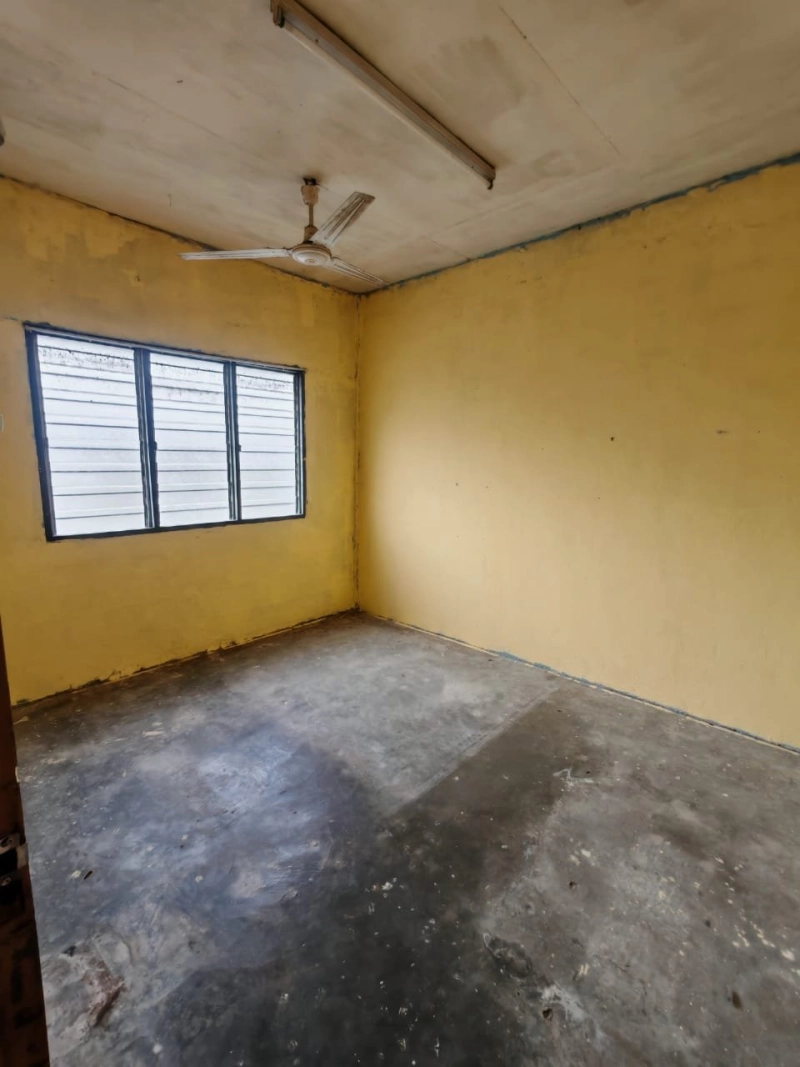 Rumah Pangsa Bukit Mewah @ Kajang-Block E Tingkat 4 top floor-Ready Now